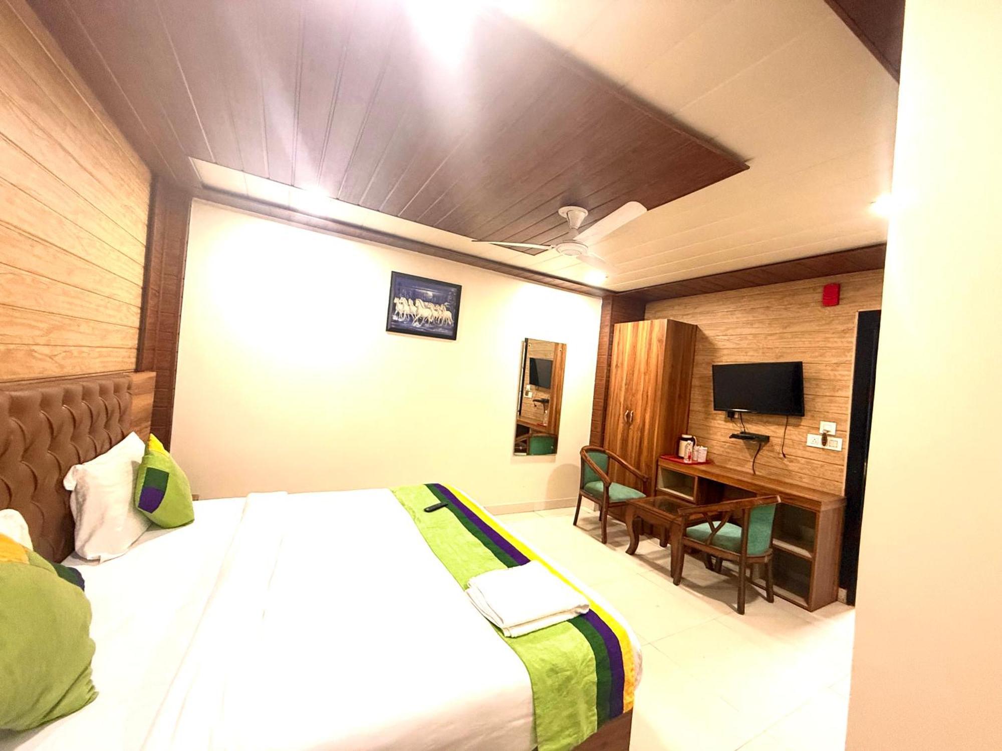 Nysha Near Igi Airport Delhi Hotel New Delhi